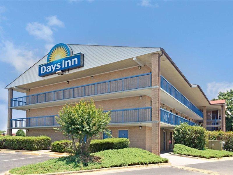Days Inn By Wyndham Charlotte Northlake Exterior foto